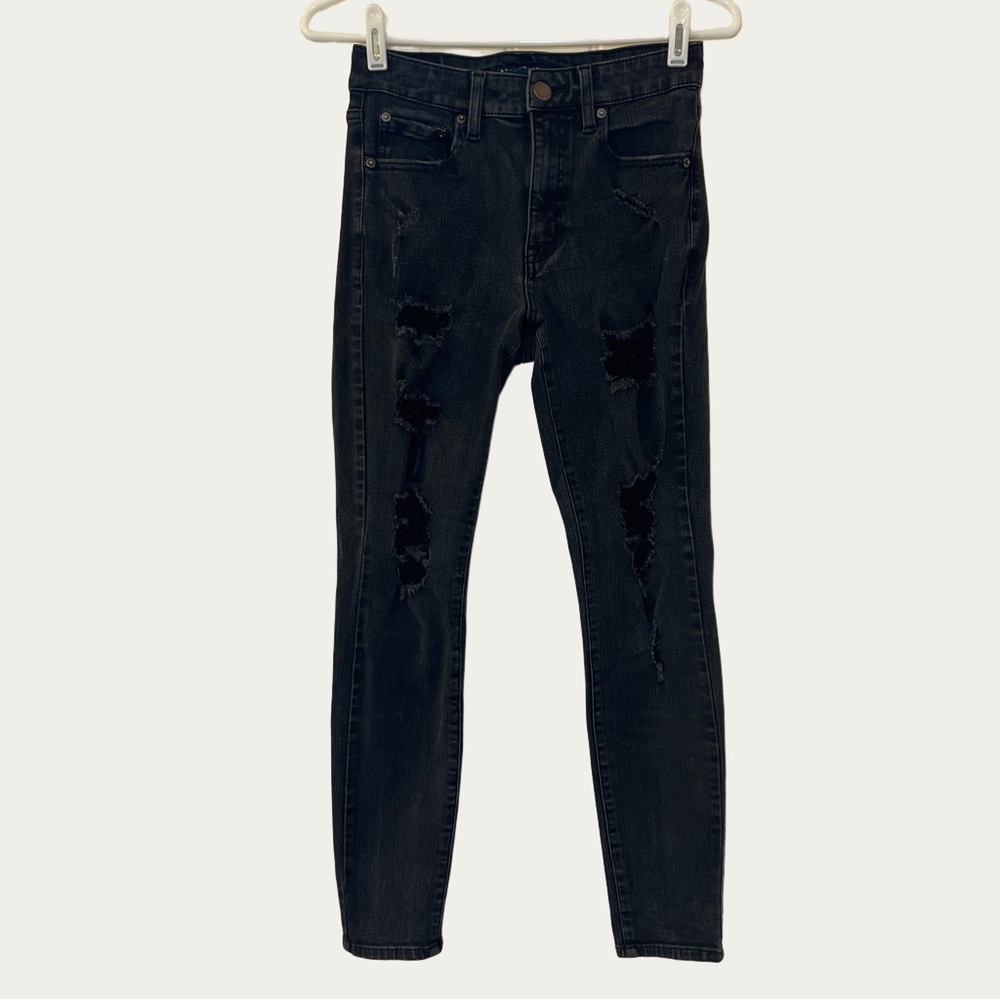Aeropostale Women’s Black Ripped Distressed Skinny Jeans‎ Size 4 Regular